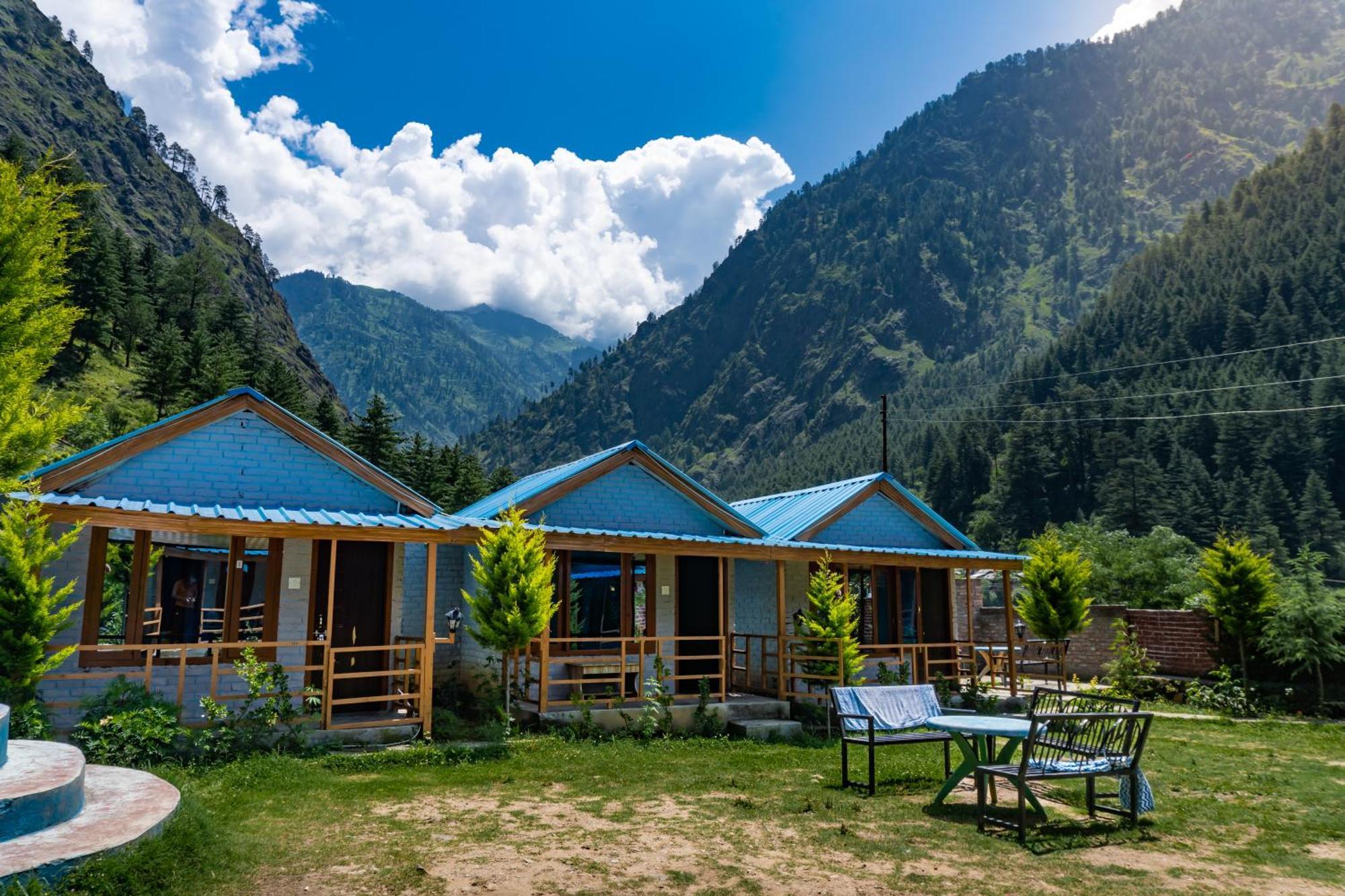 Lee Garden Himalayan Wooden Cottages Kasol Exterior photo