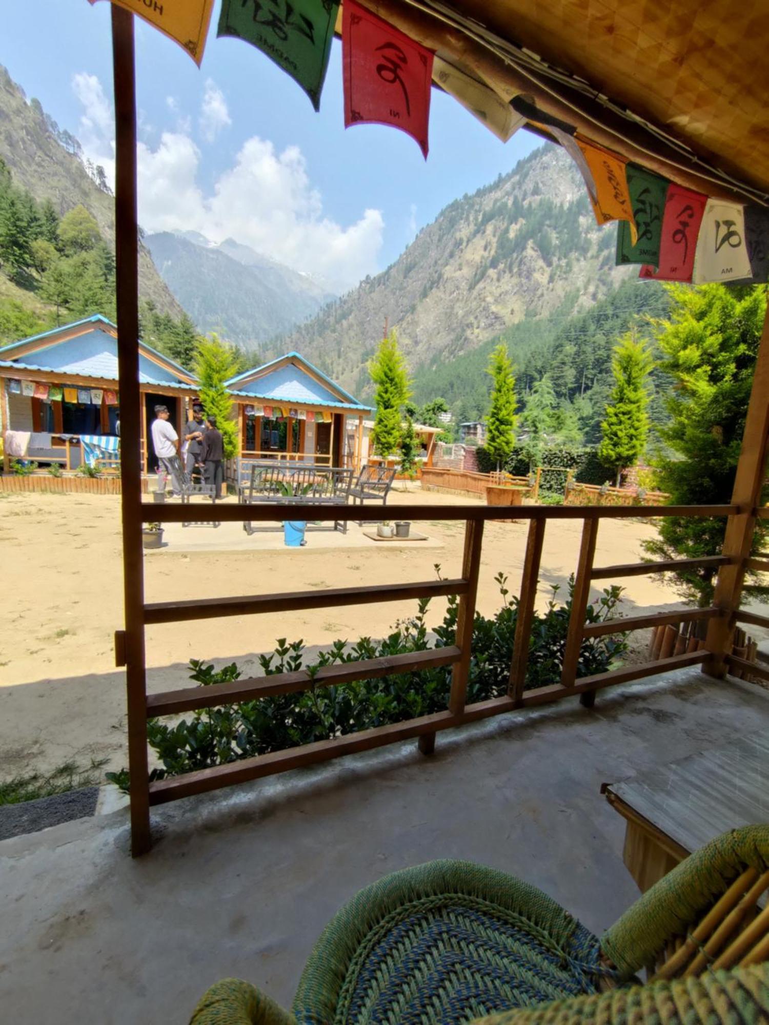 Lee Garden Himalayan Wooden Cottages Kasol Exterior photo